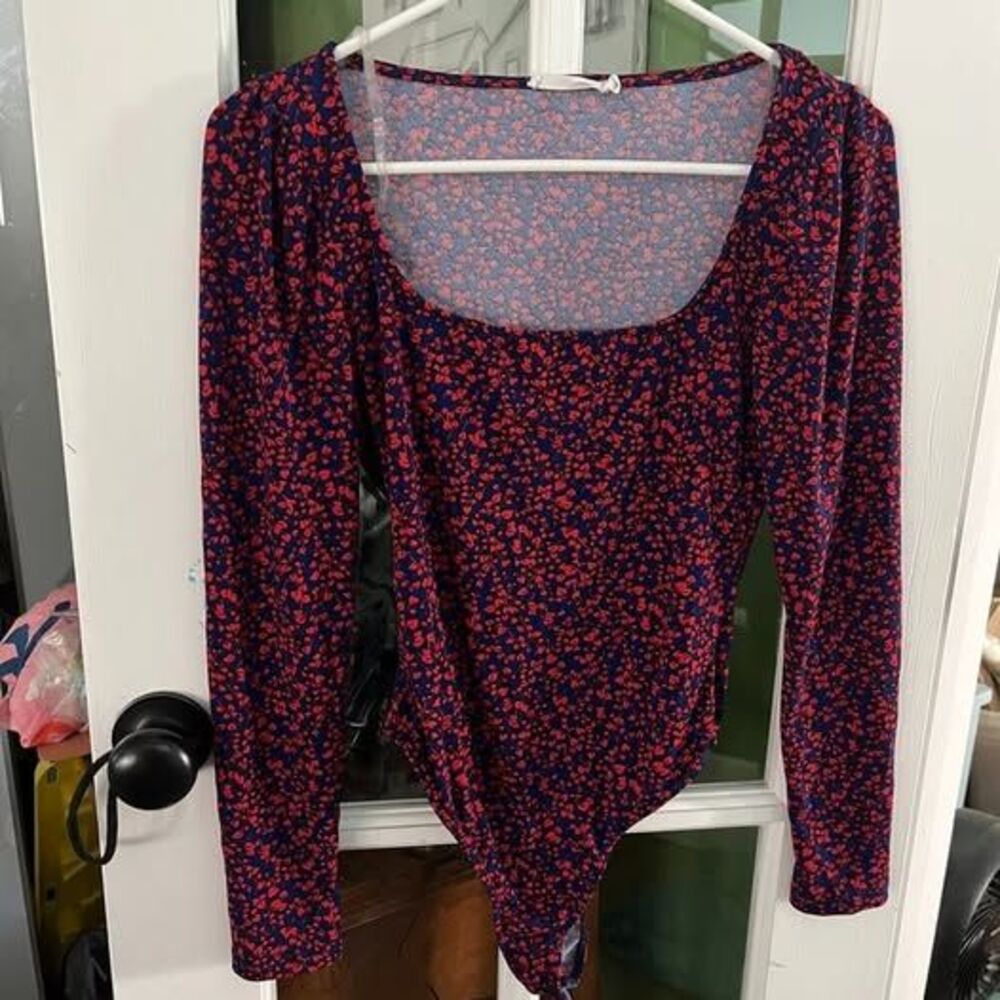 LUSH Floral Long Sleeve Bodysuit S